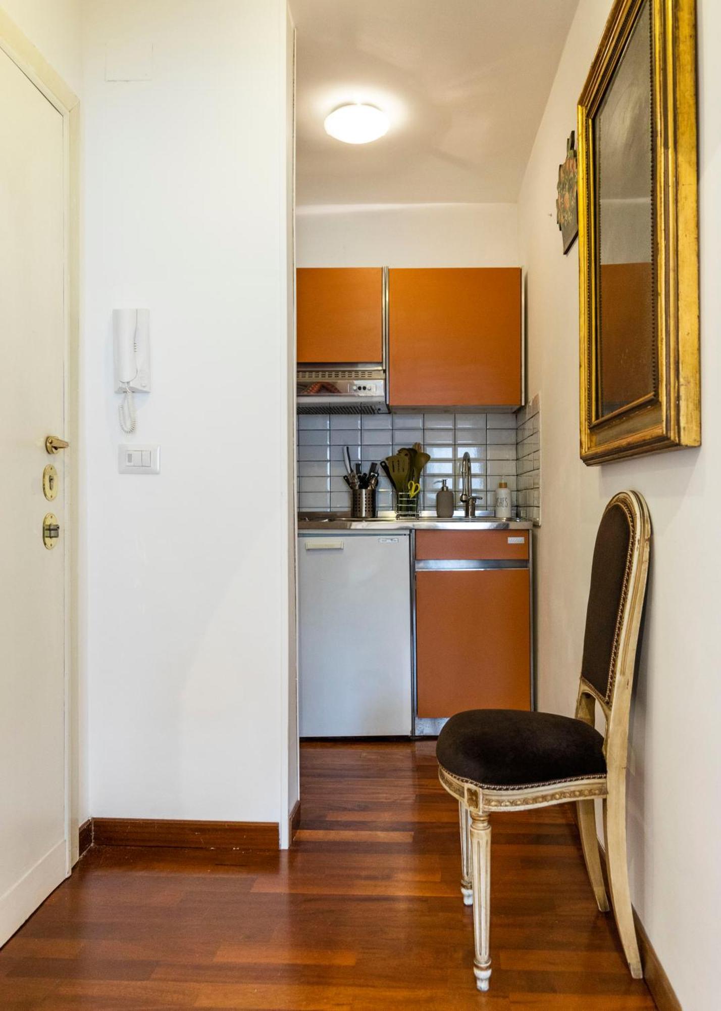 Fcr Loft Campo De' Fiori - Monserrato Apartment