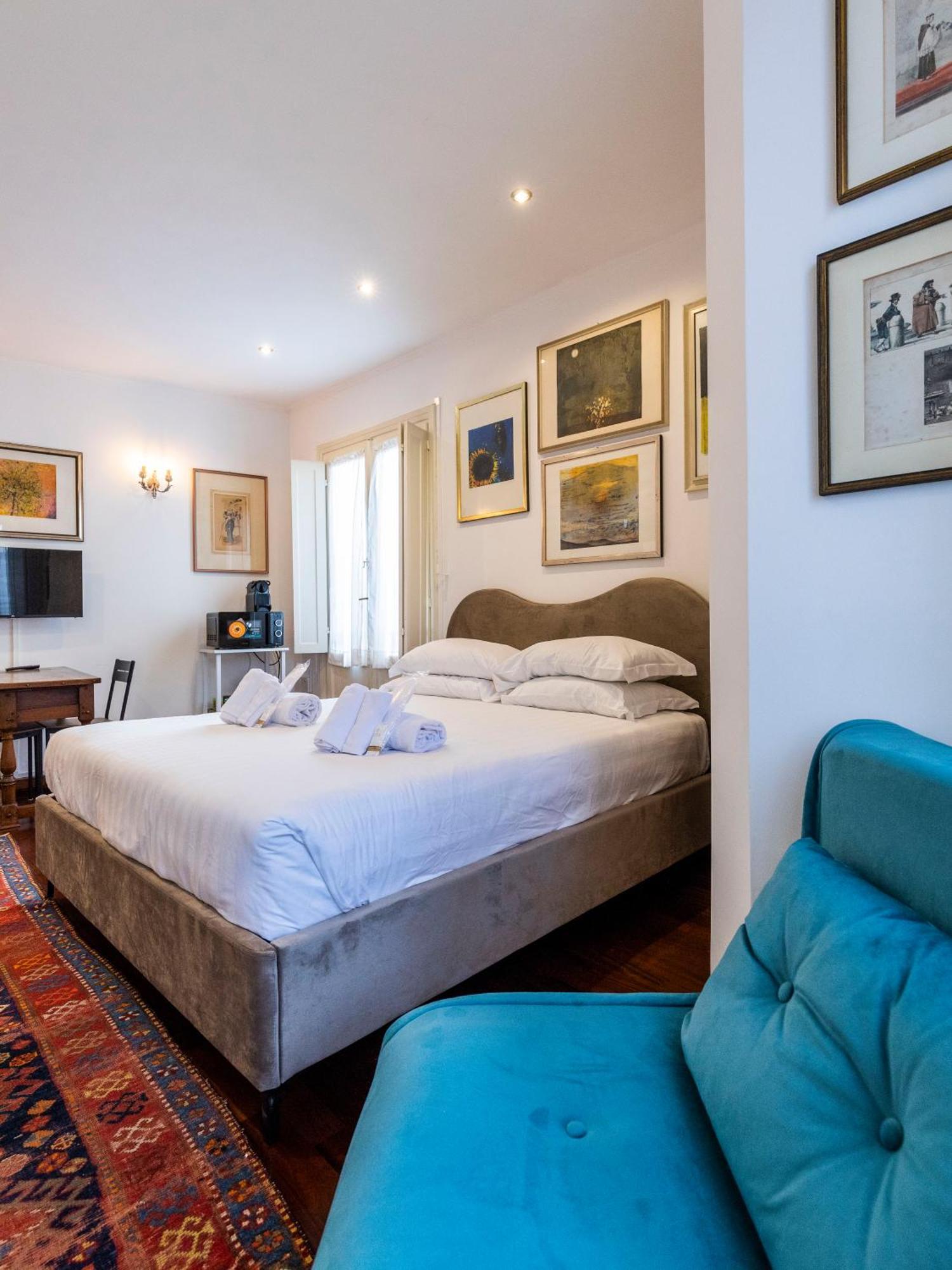 Apartment Fcr Loft Campo De' Fiori - Monserrato Rom